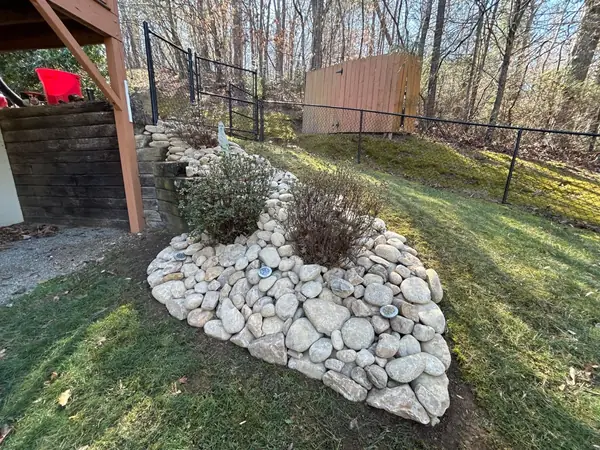 Same yard after WNC Lawn and Home Care service